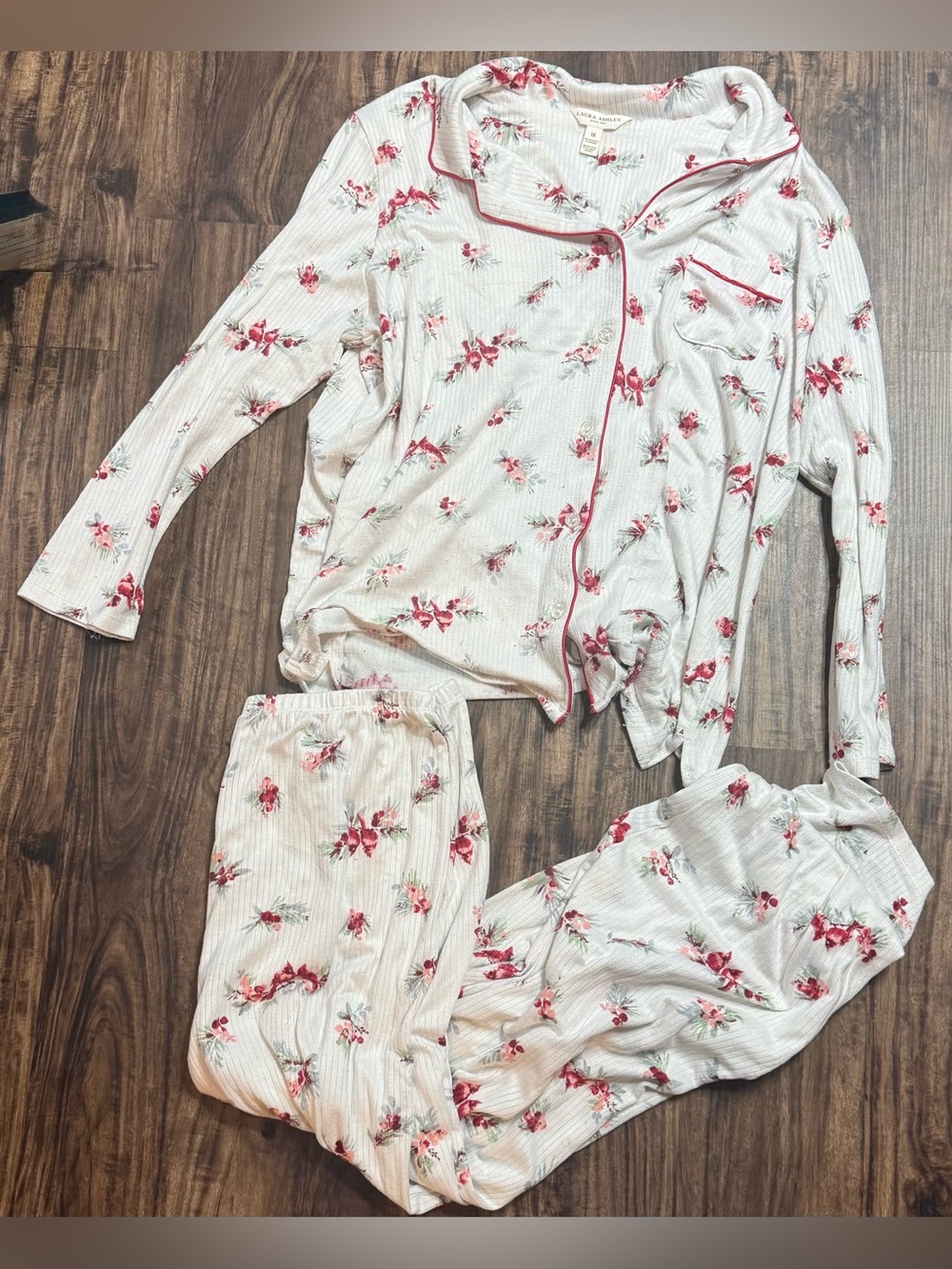 Laura Ashley Pajama Set Women’s 1X Plus Cardinal Birds Shirt and Pants